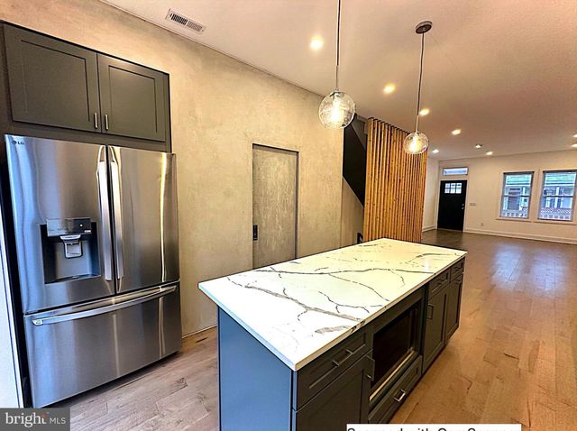 733 GRESHAM PL NW, Washington, DC 20001