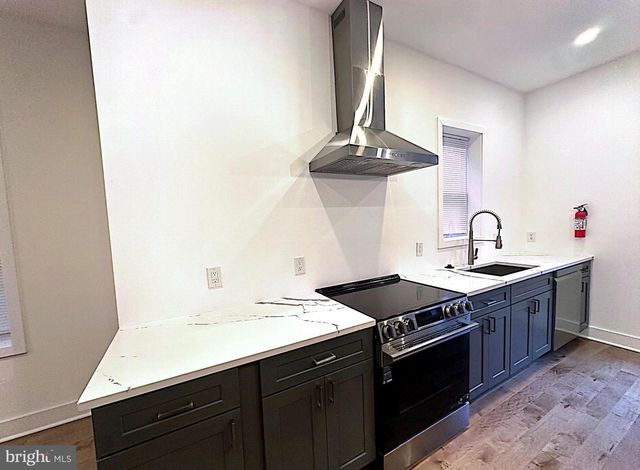 733 GRESHAM PL NW, Washington, DC 20001