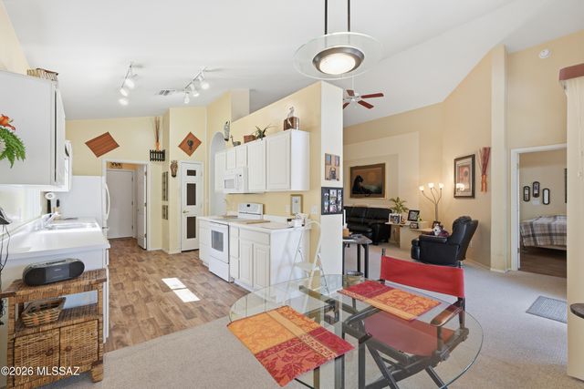 6416 W Rosamond Way, Tucson, AZ 85743