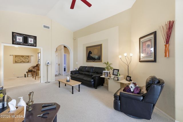 6416 W Rosamond Way, Tucson, AZ 85743