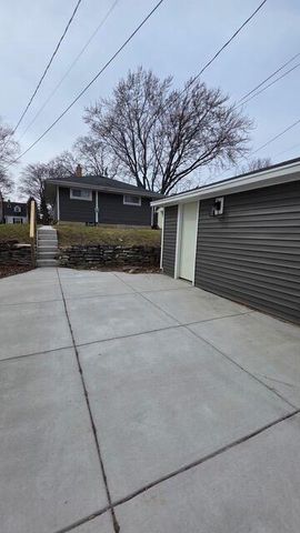 5950 N 71 STREET N, Milwaukee, WI 53218