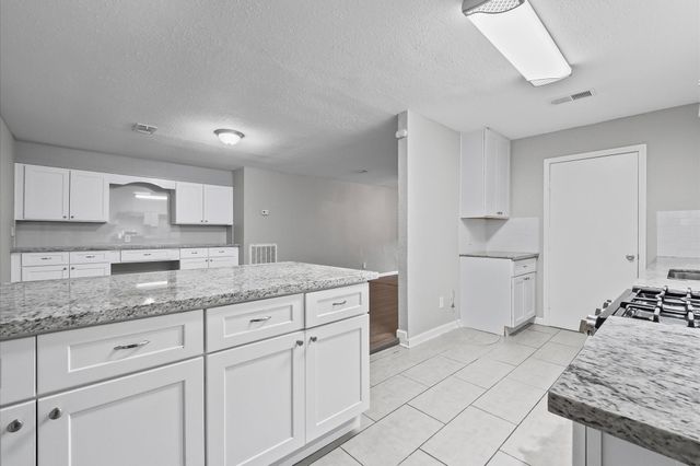 6610 Rockergate, Missouri City, TX 77489