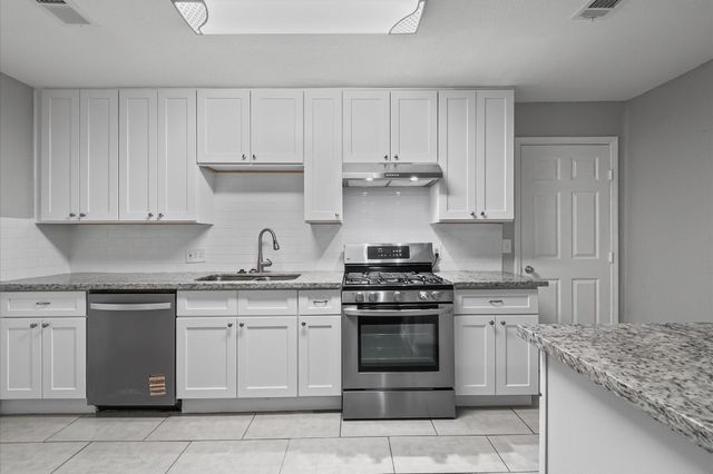 6610 Rockergate, Missouri City, TX 77489