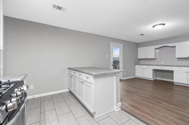 6610 Rockergate, Missouri City, TX 77489