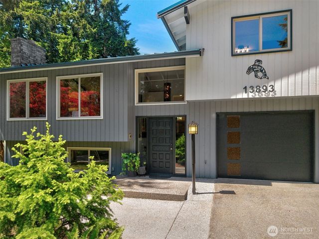 13893 John Street NE, Bainbridge Island, WA 98110