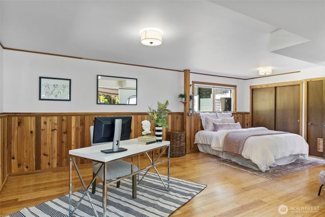 13893 John Street NE, Bainbridge Island, WA 98110
