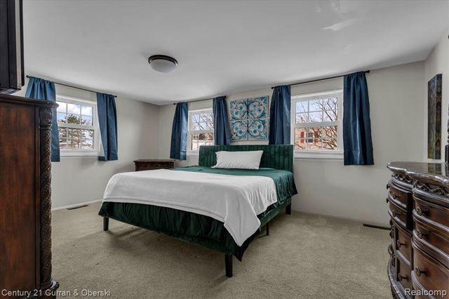 42154 Farragut Court, Northville, MI 48167