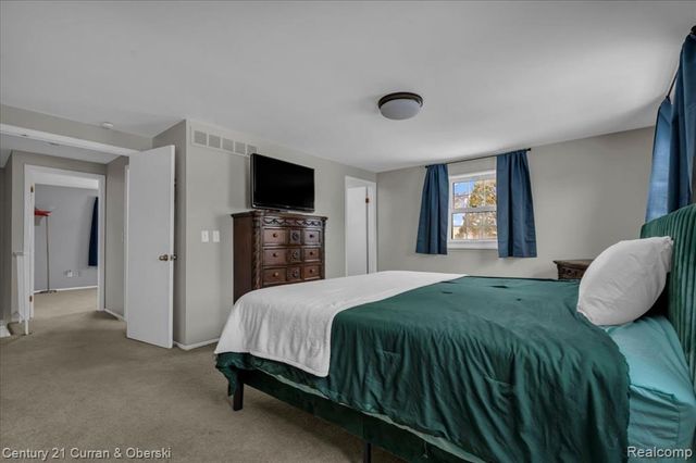 42154 Farragut Court, Northville, MI 48167