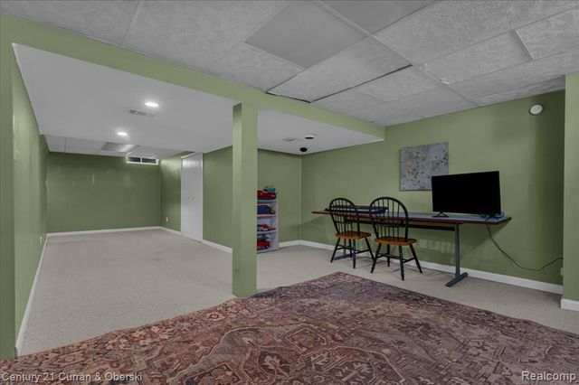 42154 Farragut Court, Northville, MI 48167