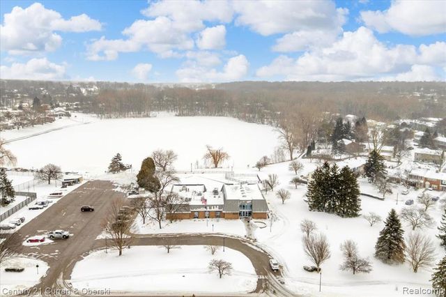 42154 Farragut Court, Northville, MI 48167