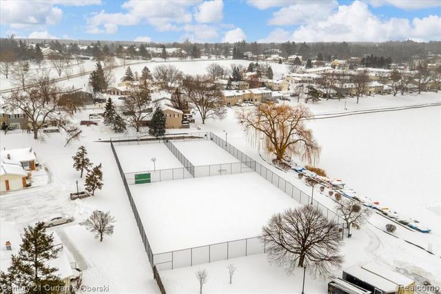 42154 Farragut Court, Northville, MI 48167