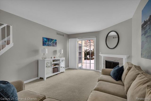 42154 Farragut Court, Northville, MI 48167