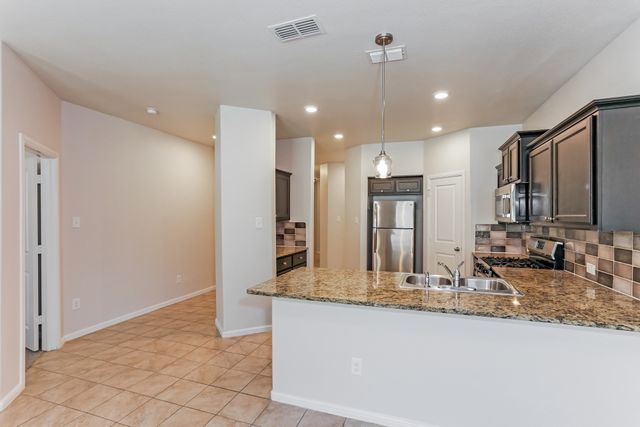 10024 Poinsett Way, Fort Worth, TX 76108