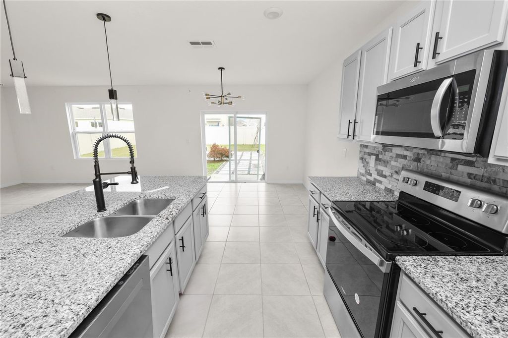 Image 8 of property listing at 3935 PALAZZO PLACE, Winter Haven, FL 33884