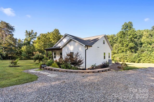 119 Con Lee Drive, Olin, NC 28660