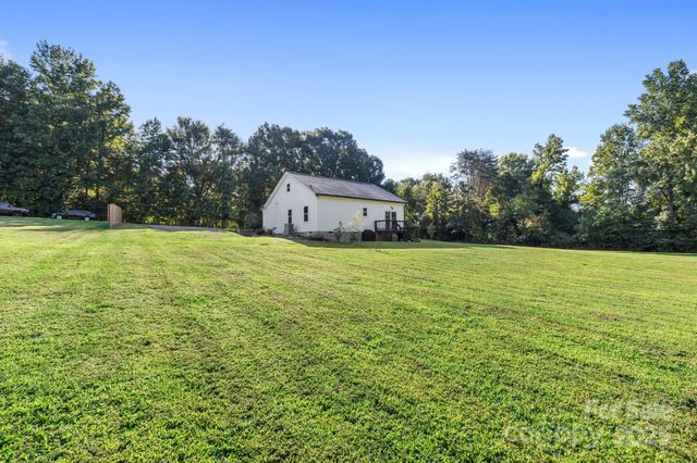 119 Con Lee Drive, Olin, NC 28660
