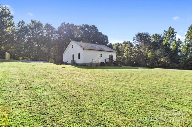 119 Con Lee Drive, Olin, NC 28660