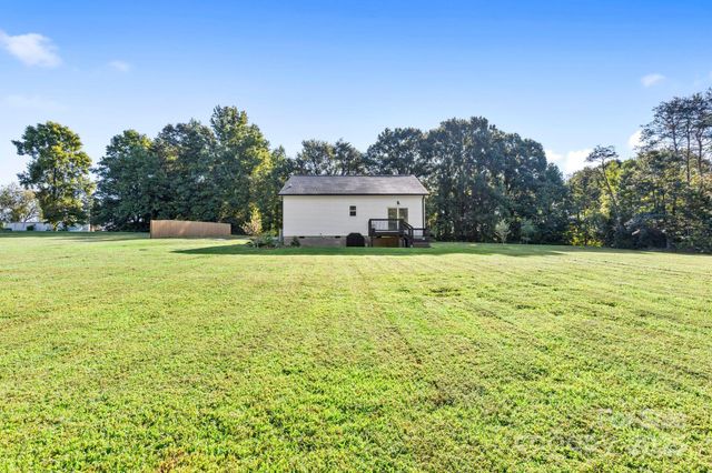 119 Con Lee Drive, Olin, NC 28660