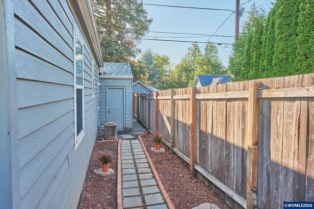 145 Leffelle St S, Salem, OR 97302