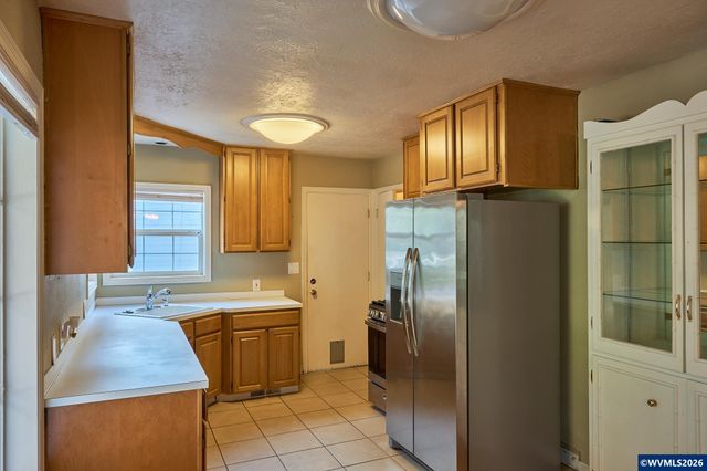 145 Leffelle St S, Salem, OR 97302