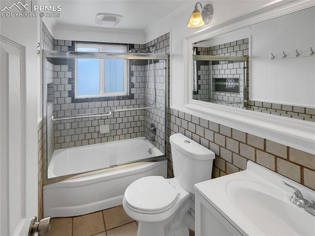 3706 N Chestnut Street, Colorado Springs, CO 80907