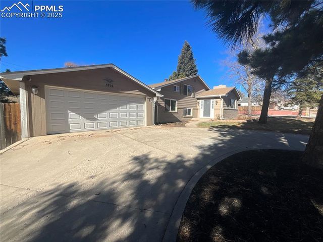 3706 N Chestnut Street, Colorado Springs, CO 80907