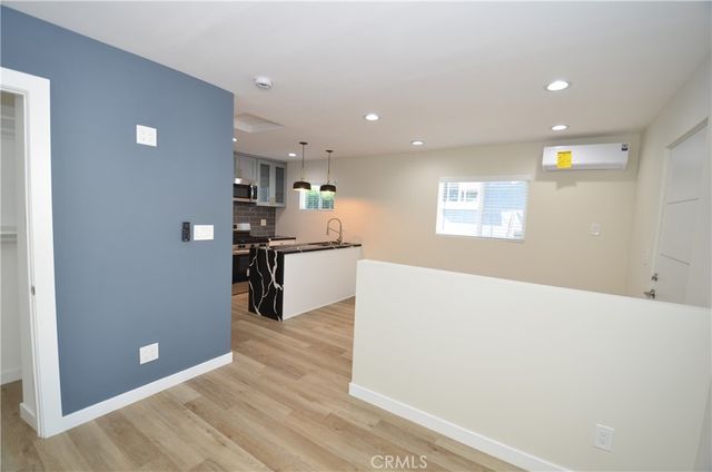 6406 Densmore Avenue, Lake Balboa, CA 91406