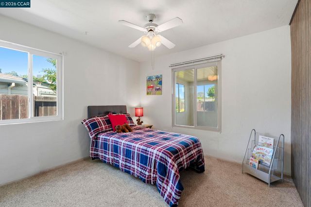 2912 Knoll Dr, Concord, CA 94520