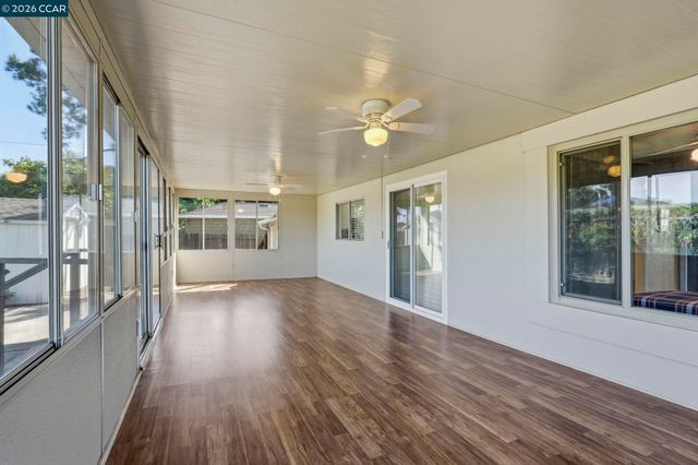 2912 Knoll Dr, Concord, CA 94520