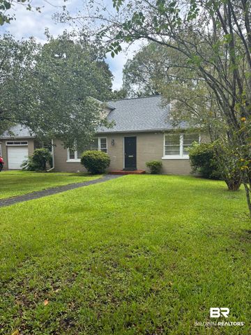 1909 Old Government Street, Mobile, AL 36606