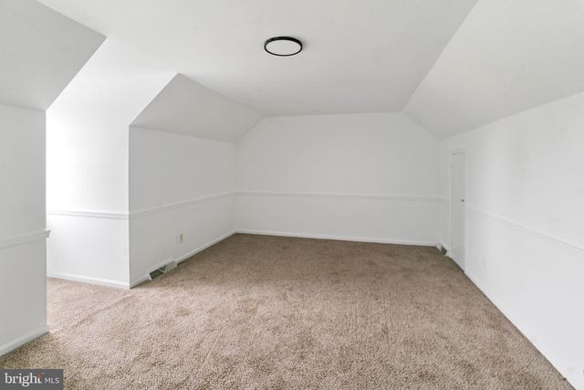 10 PENNWICK DR, Lititz, PA 17543