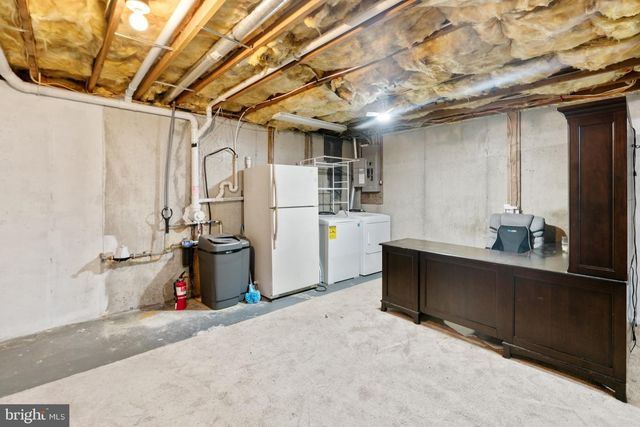 10 PENNWICK DR, Lititz, PA 17543