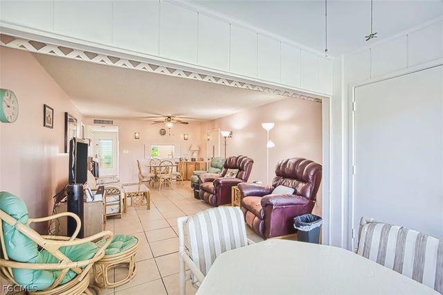 6102 Augusta DR 115, Fort Myers, FL 33907