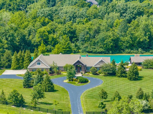 12502 Kress Road, Roanoke, IN 46783