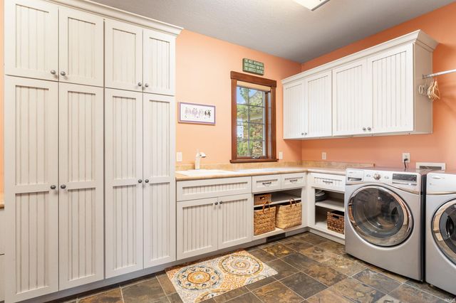 12502 Kress Road, Roanoke, IN 46783