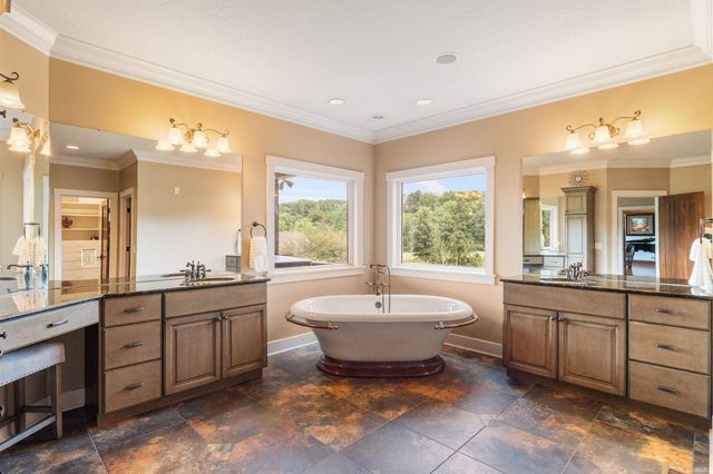 12502 Kress Road, Roanoke, IN 46783