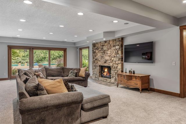 12502 Kress Road, Roanoke, IN 46783