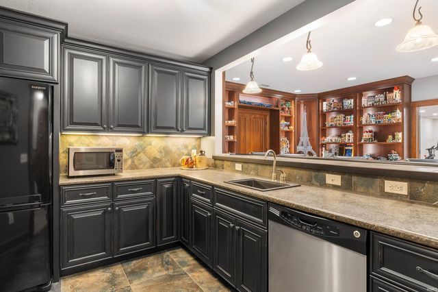 12502 Kress Road, Roanoke, IN 46783