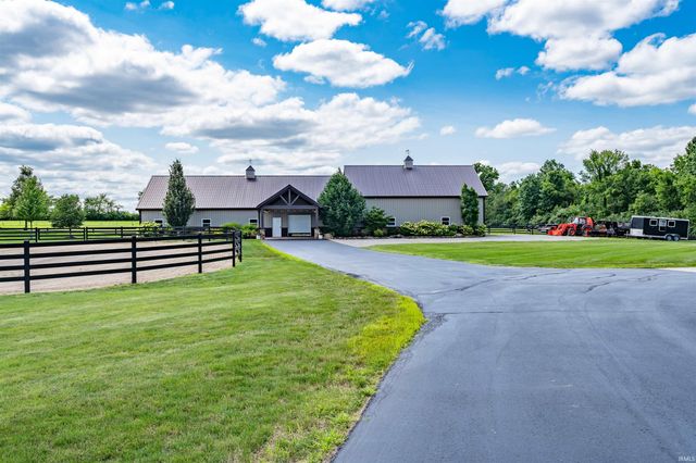 12502 Kress Road, Roanoke, IN 46783