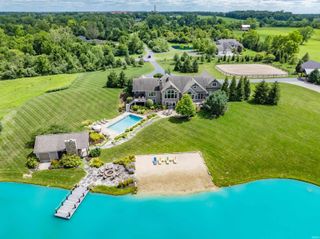 12502 Kress Road, Roanoke, IN 46783