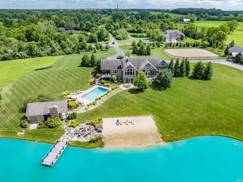 12502 Kress Road, Roanoke, IN 46783