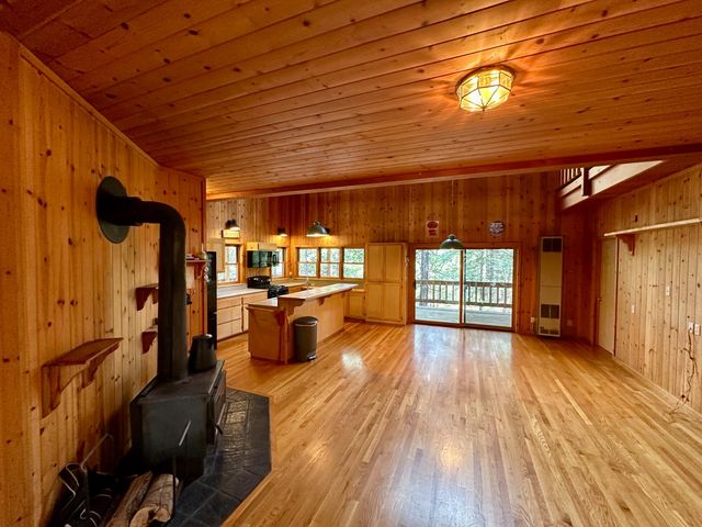 2723 Navajo Dr, Arnold, CA 95223