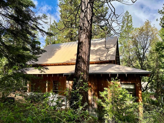 2723 Navajo Dr, Arnold, CA 95223