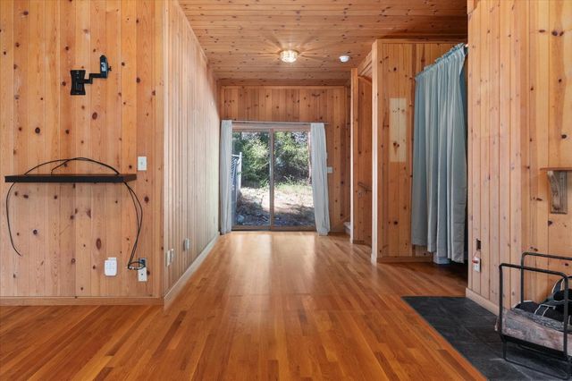 2723 Navajo Dr, Arnold, CA 95223