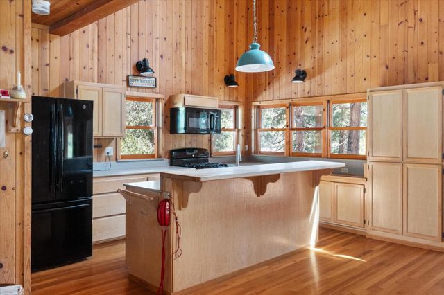 2723 Navajo Dr, Arnold, CA 95223