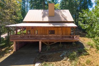 2723 Navajo Dr, Arnold, CA 95223