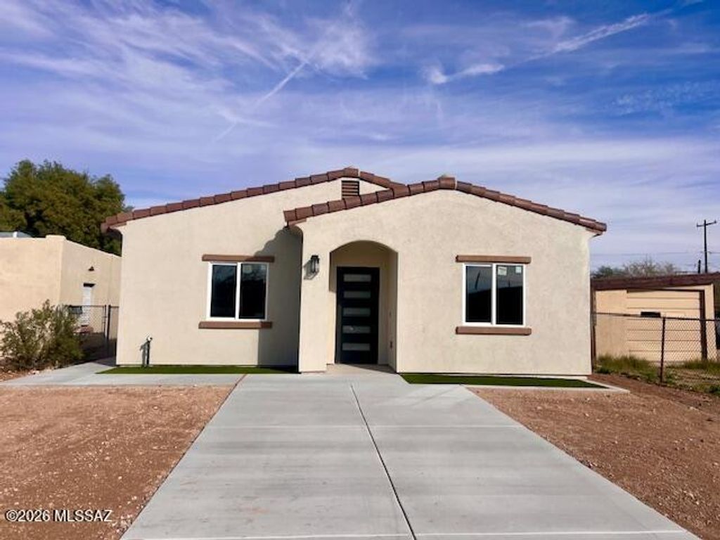 1761 Grado Court, Rio Rico, AZ 85648