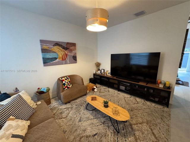 2604 SE 19th Street, Homestead, FL 33035