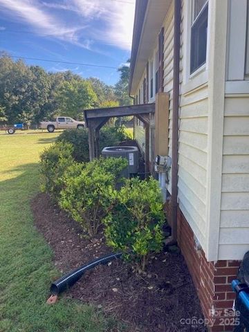 6700 Sisk-Carter Road, Rockwell, NC 28138