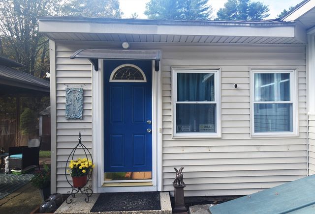 24 Crane Crossing Road, Newton, NH 03858